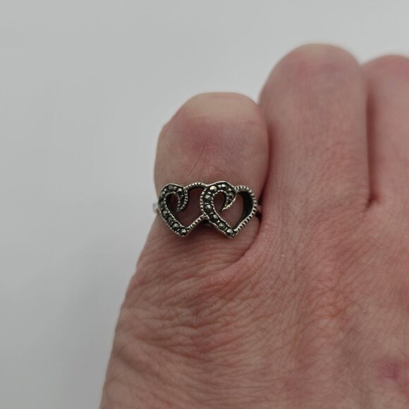 Size 5.75 Sterling Silver Double Heart Marcasite Stones Ring A3294 - Picture 4 of 8